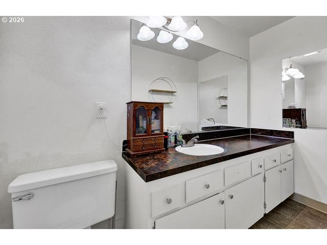 4514 SOUZA St, Eugene, OR 97402