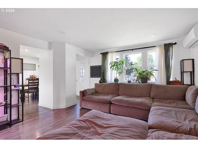4514 SOUZA St, Eugene, OR 97402
