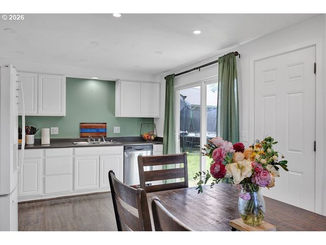 4514 SOUZA St, Eugene, OR 97402