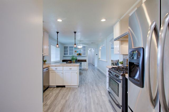 605 Camellia St, Turlock, CA 95380