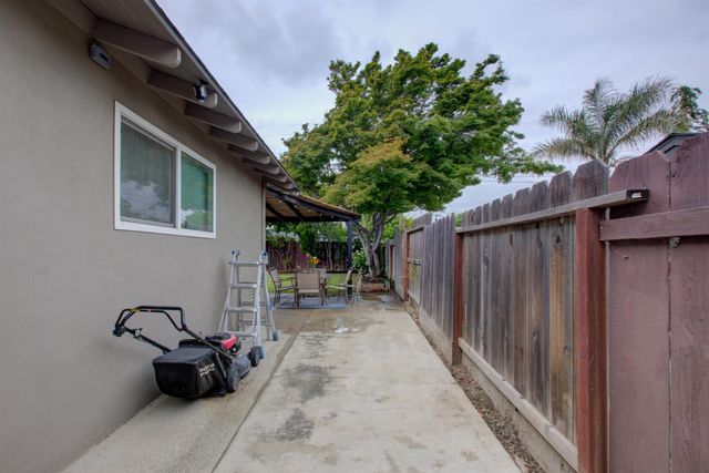 605 Camellia St, Turlock, CA 95380