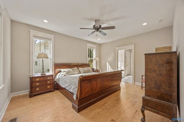 2610 Poincianna Street SE, Huntsville, AL 35801