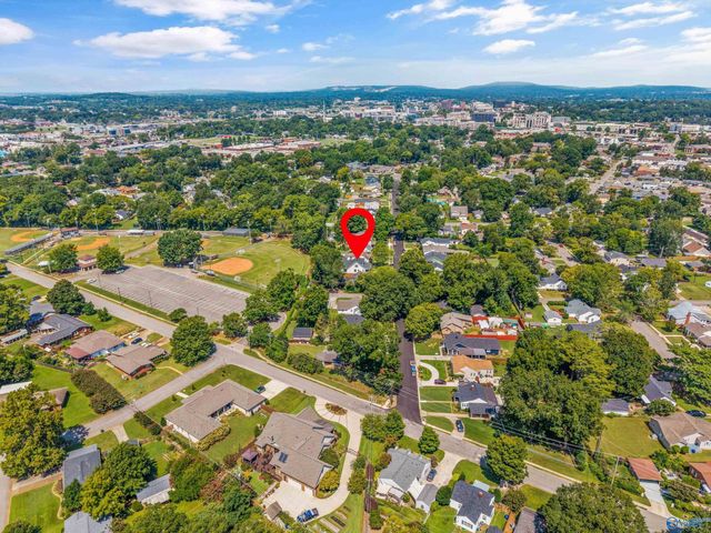 2610 Poincianna Street SE, Huntsville, AL 35801