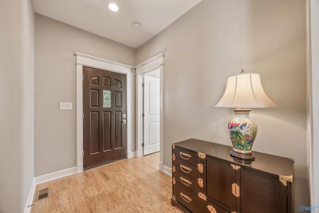 2610 Poincianna Street SE, Huntsville, AL 35801
