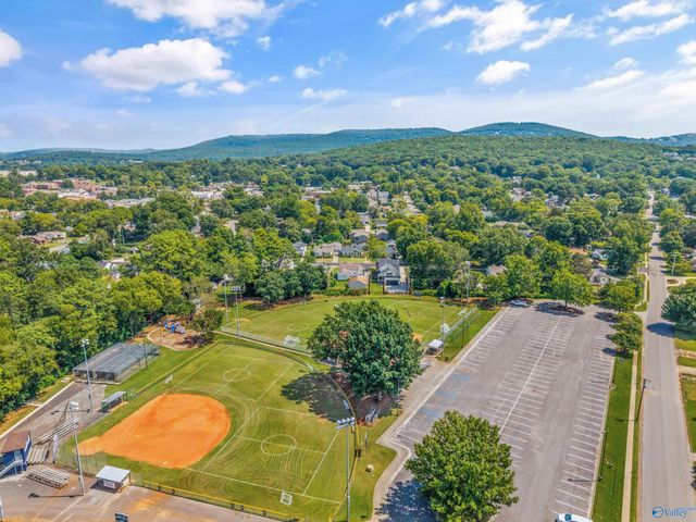 2610 Poincianna Street SE, Huntsville, AL 35801