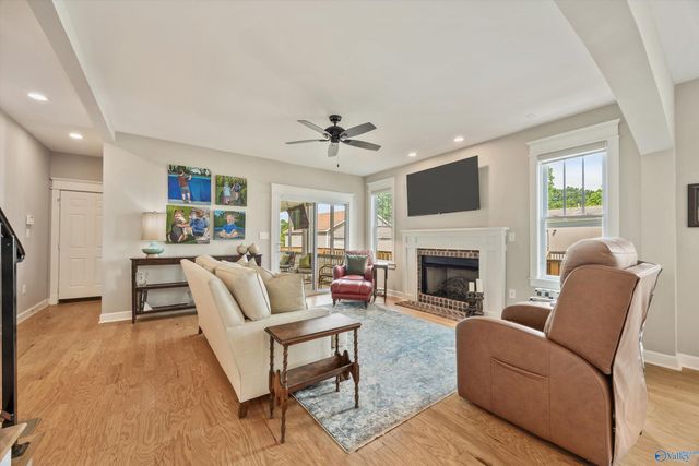 2610 Poincianna Street SE, Huntsville, AL 35801