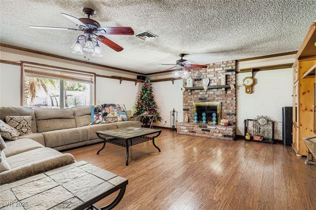 4465 Emerald Avenue, Las Vegas, NV 89120