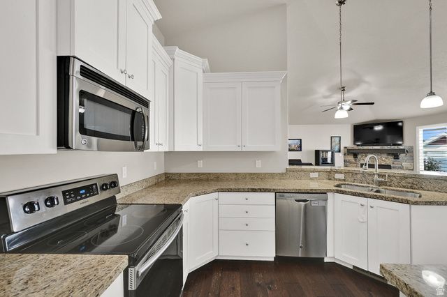 464 S HARMONY DR, Layton, UT 84041