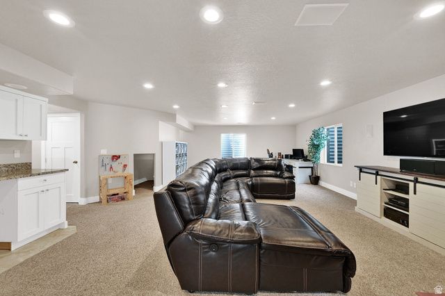 464 S HARMONY DR, Layton, UT 84041
