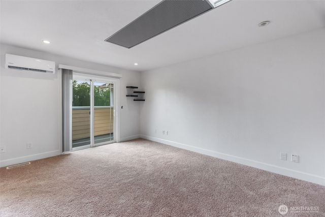 3725 Hollywood Drive NE, Olympia, WA 98516