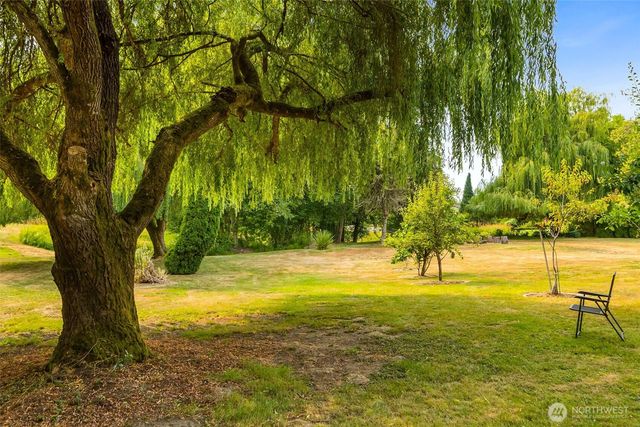 3725 Hollywood Drive NE, Olympia, WA 98516