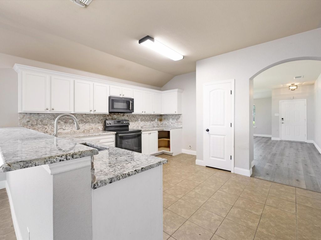 2027 Fair Weather Drive, Lancaster, TX 75146