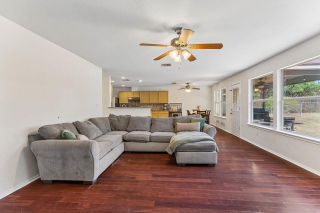 6005 La Mesa ST, Lago Vista, TX 78645