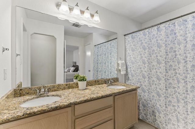 6005 La Mesa ST, Lago Vista, TX 78645