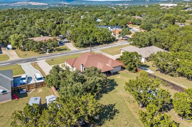 6005 La Mesa ST, Lago Vista, TX 78645