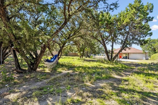 6005 La Mesa ST, Lago Vista, TX 78645