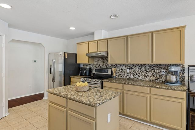 6005 La Mesa ST, Lago Vista, TX 78645