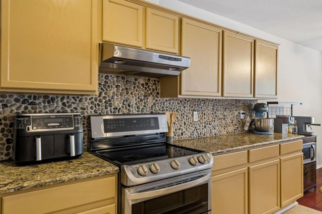 6005 La Mesa ST, Lago Vista, TX 78645