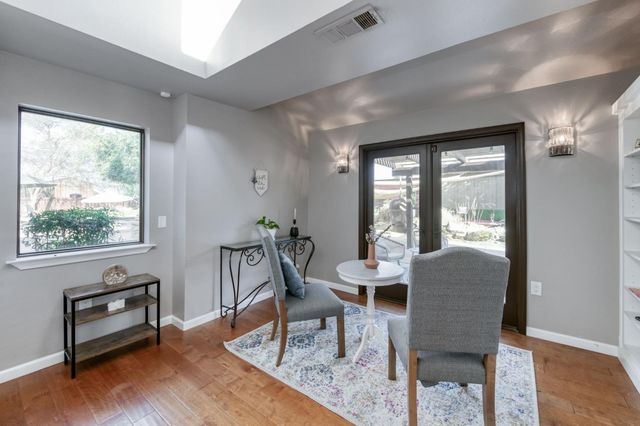 6090 Amber Avenue, Clovis, CA 93619