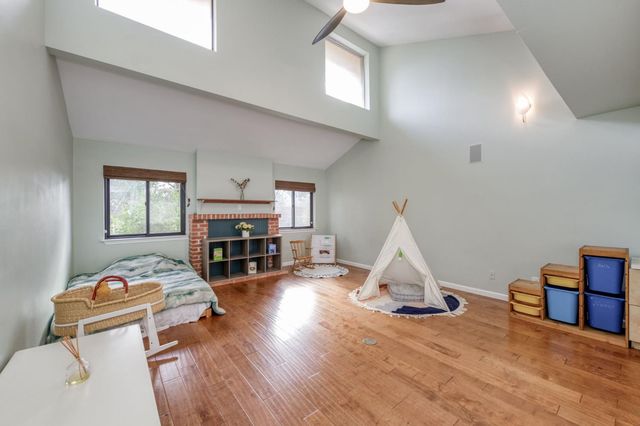 6090 Amber Avenue, Clovis, CA 93619