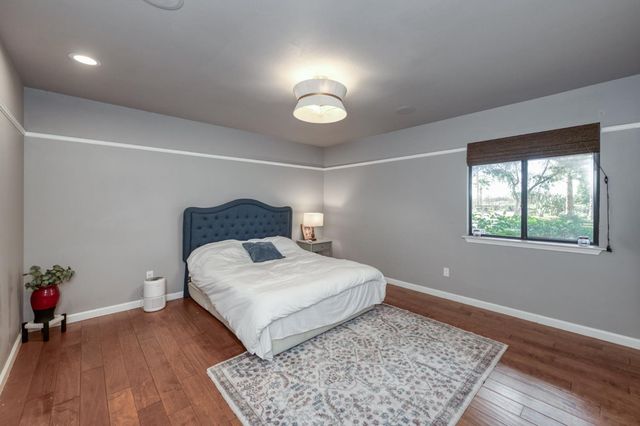 6090 Amber Avenue, Clovis, CA 93619