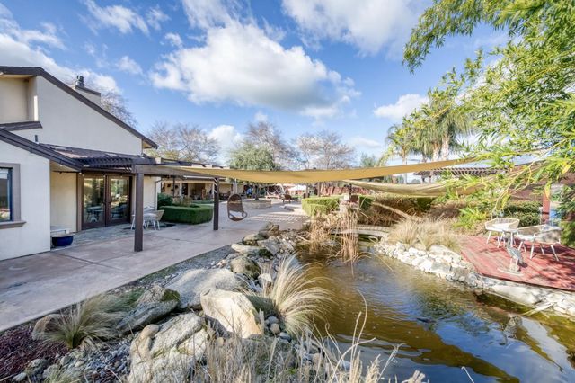 6090 Amber Avenue, Clovis, CA 93619