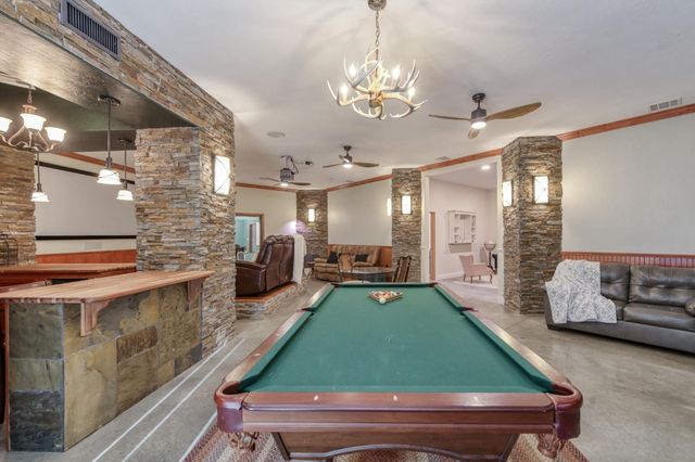 6090 Amber Avenue, Clovis, CA 93619