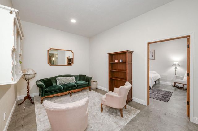 6090 Amber Avenue, Clovis, CA 93619