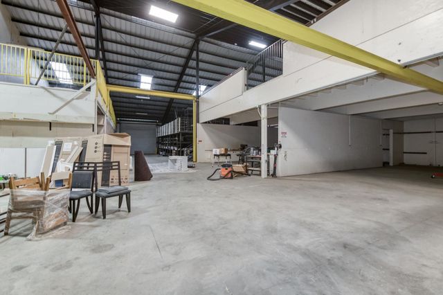 6090 Amber Avenue, Clovis, CA 93619