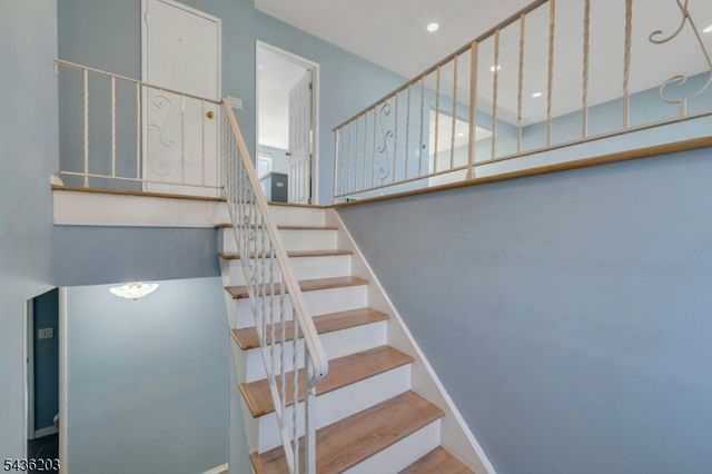 162 Grove Ave, Verona Twp., NJ 07044
