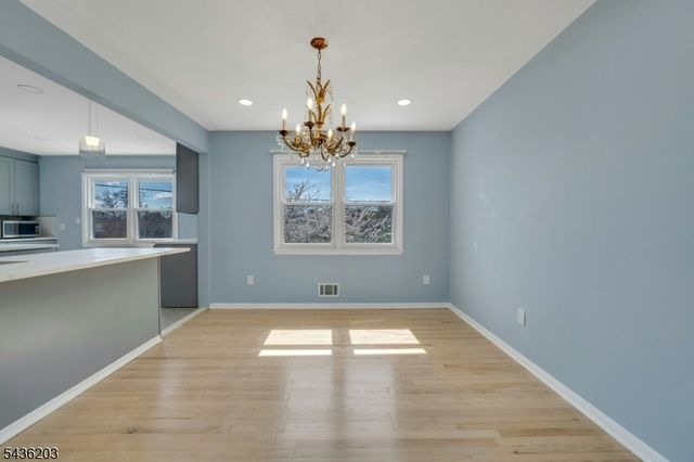 162 Grove Ave, Verona Twp., NJ 07044