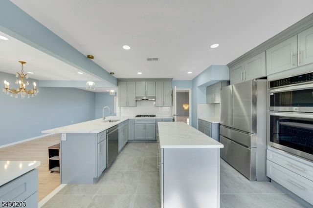 162 Grove Ave, Verona Twp., NJ 07044