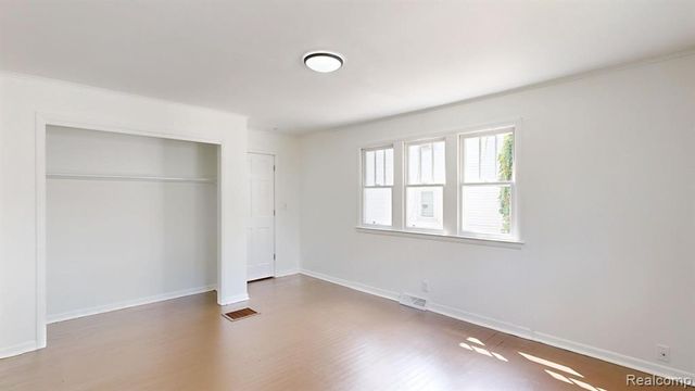 1710 State Street, Saginaw, MI 48602