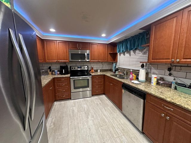 10040 62ND STREET N, Pinellas Park, FL 33782