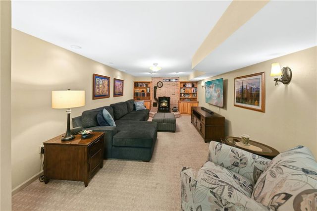 1830 Pear Court, Upper Macungie Twp, PA 18051