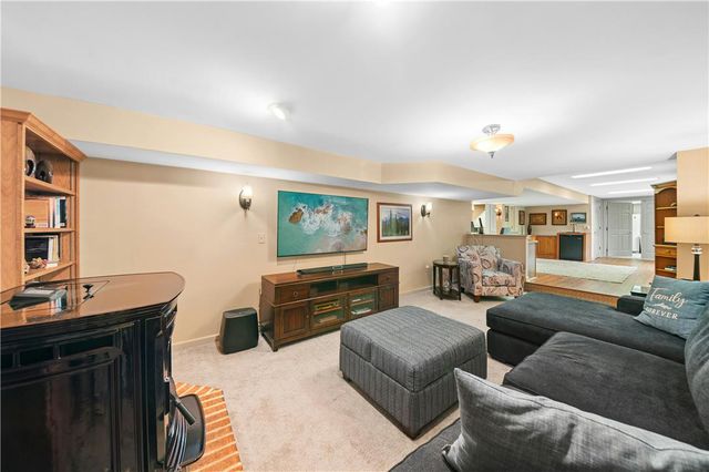 1830 Pear Court, Upper Macungie Twp, PA 18051