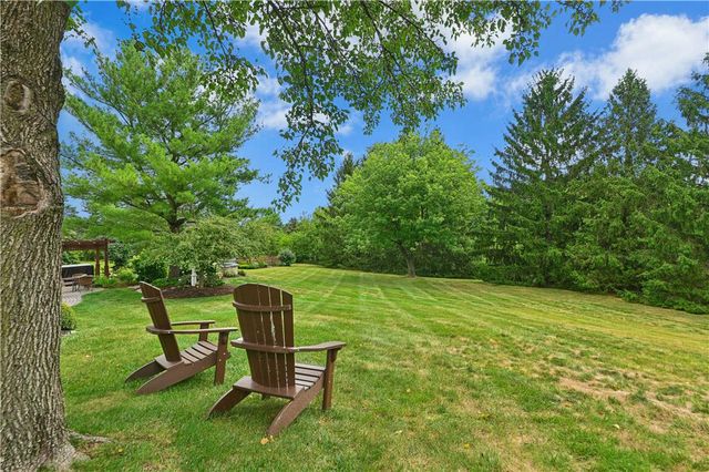 1830 Pear Court, Upper Macungie Twp, PA 18051