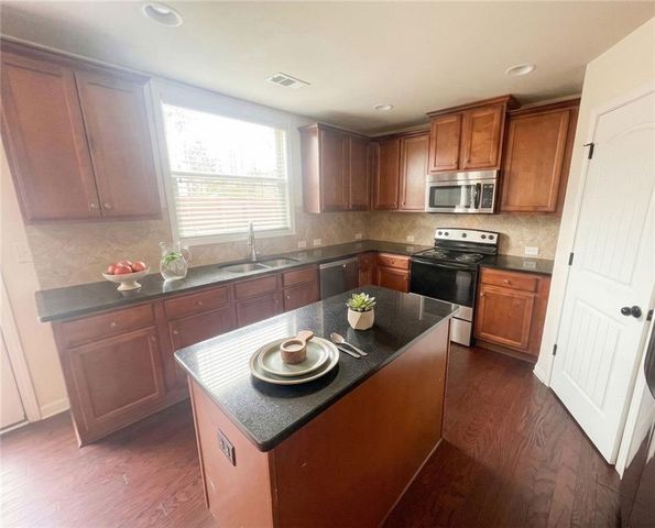 2249 Bender Trail, Buford, GA 30519