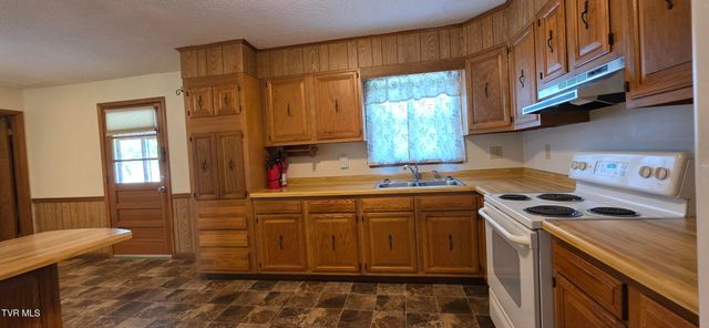 141 Mayfield Drive, Elizabethton, TN 37643