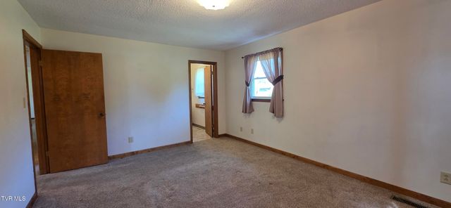 141 Mayfield Drive, Elizabethton, TN 37643