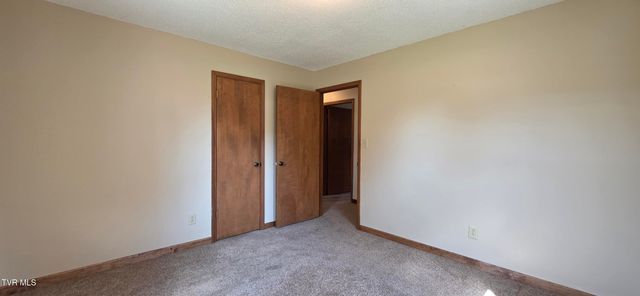 141 Mayfield Drive, Elizabethton, TN 37643