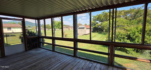 141 Mayfield Drive, Elizabethton, TN 37643