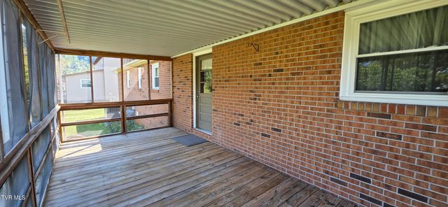 141 Mayfield Drive, Elizabethton, TN 37643