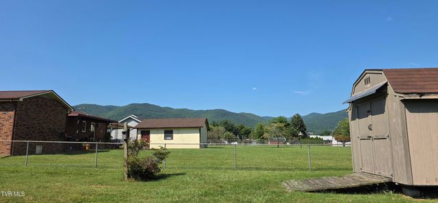 141 Mayfield Drive, Elizabethton, TN 37643