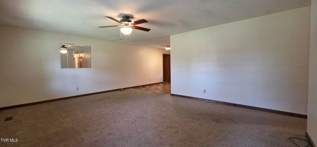 141 Mayfield Drive, Elizabethton, TN 37643