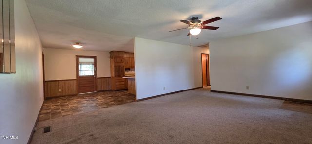 141 Mayfield Drive, Elizabethton, TN 37643