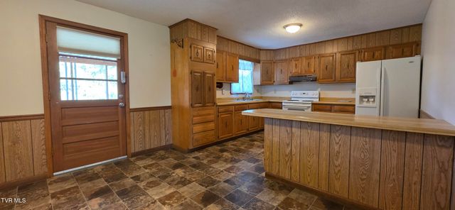 141 Mayfield Drive, Elizabethton, TN 37643