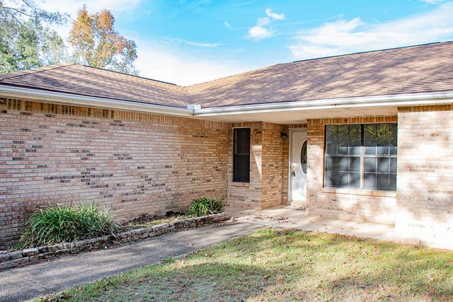 112 Golf Course Drive, Crestview, FL 32536