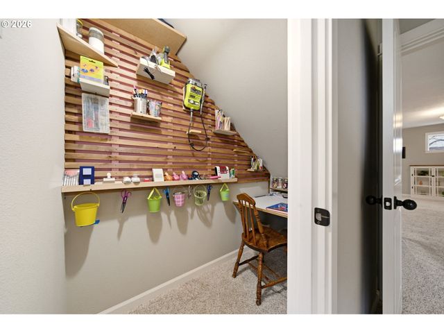 8117 COX Ln, Gladstone, OR 97027