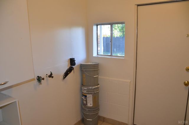 237 Smith Avenue, Lemoore, CA 93245